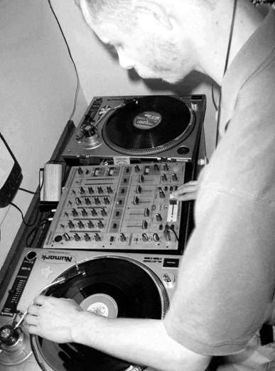 dj clyburn house and trance music 04
