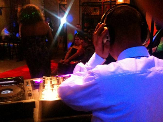 dj clyburn house and trance music 17a_walkers
